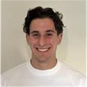 Physiotherapie Student mit Fitnesstrainer Erfahrung und Experte für gesunde Ernährung 