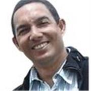 Profesor de veterinaria, con más de 23 años experiencia 