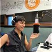 Estudiante universitario da clases de apoyo para todos los niveles y materias