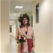 Laureata in Mediazione Linguistica di inglese e tedesco e Laureanda in Traduzione Specialistica di inglese e tedesco offre lezioni di lingua sia per bambini che per liceali e universitari