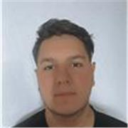 Estudiante de magisterio que ofrece clases particulares para poder ayudar a que entiendan las materias