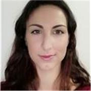 Laureata in Biologia Evoluzionistica e Scienze naturali impartisce lezioni a studenti di scuole medie e istituti superiori