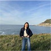 Profesora de euskera y otras materias como matemáticas, biología, química… 