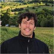 Graduado en Filosofía, con Máster en Profesorado y de Investigación, estudiante de Psicología y 3 años de experiencia docente