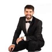 Profesor de canto, pianista y vocal coach con más de 7 años de experiencia. Cantante profesional y Principal Musician en Norwegian