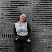 Profesora de apoyo escolar para niños desde primaria hasta bachillerato en la materia de inglés