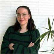Graduada en Biotecnología con máster en Biomedicina, imparto clases de Biología y asignaturas relacionadas (Bioquímica, Genética)