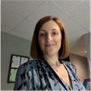 Sérieuse et impliquée, je souhaite mettre mon expérience et mon sens de l’accompagnement au service de la réussite des élèves.