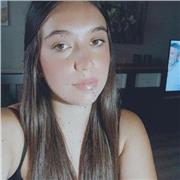 Una persona sociable, empática que le gusta enseñar , le gustan mucho los niños .