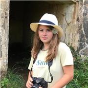 Etudiante proposant son aide dans des matières diverses pour de l'aide aux devoirs et soutien scolaire, tous niveaux