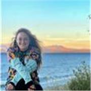 Alumna avanzada en la carrera de medicina ofrece clases sobre biología, anatomía, farmacología y materias a fines