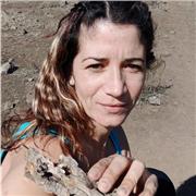 Profesora de yoga, experiencia desde el año 2012 con mujeres, adultos mayores y jovenes con necesidades especiales. Tecnica de kundalini yoga y holistica. Reiki y musicaterapia con cuenco tibetano