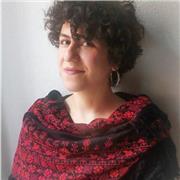 Profesora nativa de árabe, clásico y moderno levantino, con más de 5 años de experiencia enseñando árabe a hablantes no nativos.