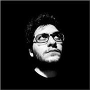 Esploriamo il design attraverso i temi di UX/UI, con software e tool di riferimento! Ed un occhio alle ai.