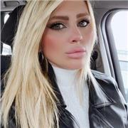 Laureata in giurisprudenza impartisce lezioni da remoto di grammatica italiana e letteratura