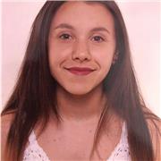 Profesora de economía y matemáticas en Elche. Graduada en Economía y bachillerato de ciencias sociales.