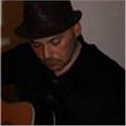 Insegnante di chitarra con esperienza pluriennale impartisce lezioni Rock/Blues/Fingerpicking.Vuoi inparare o perfezionare il tuo stile?Chiamami