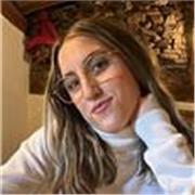 Mi nombre es Nerea soy estudiante universitaria del grado de educación infantil, tengo hecho el curso de profesor particular