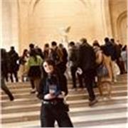 Sono una docente di scuola primaria, con laurea in Scienze della formazione. Il mio percorso di studi mi consente di avere conoscenze su più materie, ambiti e in diversi livelli