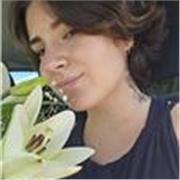 Soy una profesora extrovertida y dinámica. Si quieres aprender, y no estudiar, ¡soy tu profe!