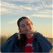 Young native English speaker offering online lessons to those who enjoy or wish to learn english as a foreign language