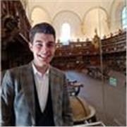Profesor graduado en Estudios Ingleses con 3 años experiencia.