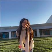 Entusiasta profesora de inglés en línea con más de 4 años de experiencia enseñando a estudiantes de diversas edades