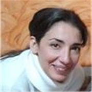 Dozentin mit Master in Italienische als Fremdsprache. Der Unterricht ist auf der kommunikativen und emotionalen Methode basiert.