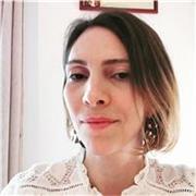 De langue maternelle arabe et diplômée en langues et traduction, je donne des cours d'arabe pour niveau intermédiaire et plus.