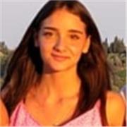 Ragazza madrelingua spagnolo, offre lezioni private di spagnolo per bambini e adulti a Pisa sia online che a domicilio.