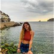 Estudiante universitaria de primer curso ( doble grado de ADE y Sociología).
Me considero una persona que empatiza muy rápido con los alumnos y busca la mejor manera de enseñarles!
Siempre busco la manera más amena para que aprendan las lecciones a estudi
