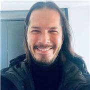 Hola! Soy profesional en la enseñanza de Lenguas Extranjeras y quiero ayudarte a aprender de una manera diferente y divertida!