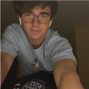 Estudiante de física imparte clases a niños y bachiller