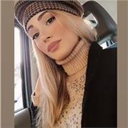 Plurilaureata in lingue con 110 e lode, impartisce lezioni private per le seguenti materie (inglese,francese,spagnolo,italiano,storia,geografia,arte e molte altre) a chiunque fosse interessato/a