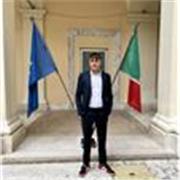 Laureato in giurisprudenza, specializzato in mediazione civile, offro ripetizioni a liceali e universitari per tesi ed esami