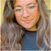 Soy una persona responsable y autodidacta. Profesora de Primaria. Estudié el grado de historia en la UAB 