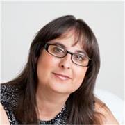 I help students and professionals live and work in a second language. 