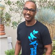 Vous avez envie de développer vos sens ? D’avoir un nouveau regard sur vous et votre voix ? Et tout ça dans la bonne humeur ?