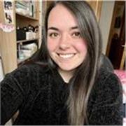 Profesora titulada en Educación Primaria e Infantil con nivel B2 de inglés. Máster en Tecnología Educativa y Competencia Digital