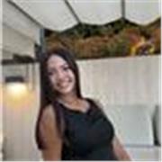 Doy clases a niños y niñas de primaria, cualquier asignatura, soy alegre, simpática y responsable.