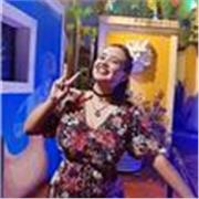 Professora particular de inglês com experiência em aulas de crianças jovens e adultos