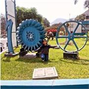 Profesora de Matemáticas imparte clases para primaria y secundaria