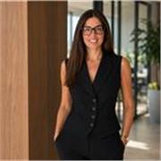 Directiva con más de 15 años de experiencia en liderazgo, operaciones y desarrollo de equipos. 