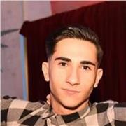 Studente di ingegneria informatica impartisce lezioni di matematica