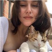 Soy una profesora de inglés con un C1 y estoy disponible para dar clases a todo rango de edades