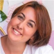 Mi nombre es Beatriz, soy profesora de educación infantil graduada por la universidad de Alicante (UA) con especialidad de pedagogía