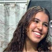 Joven de 18 años con un nivel B2 de inglés, responsable, paciente y amable.
