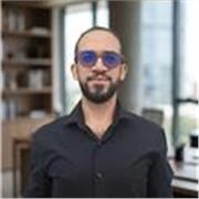Master de cybersecurity con 10 años de experiencia en ámbitos profesionales. 