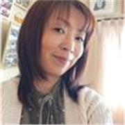 I can provide online Japanese lessons. I am native Japanese and a teaching assistant in UK. I can use my experience of teaching and supporting pupils to deliver Japanese lessons