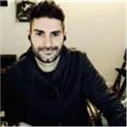 Musicista professionista con esperienza ventennale Offre lezioni di chitarra classica/acustica/elettrica per ragazzi e adulti